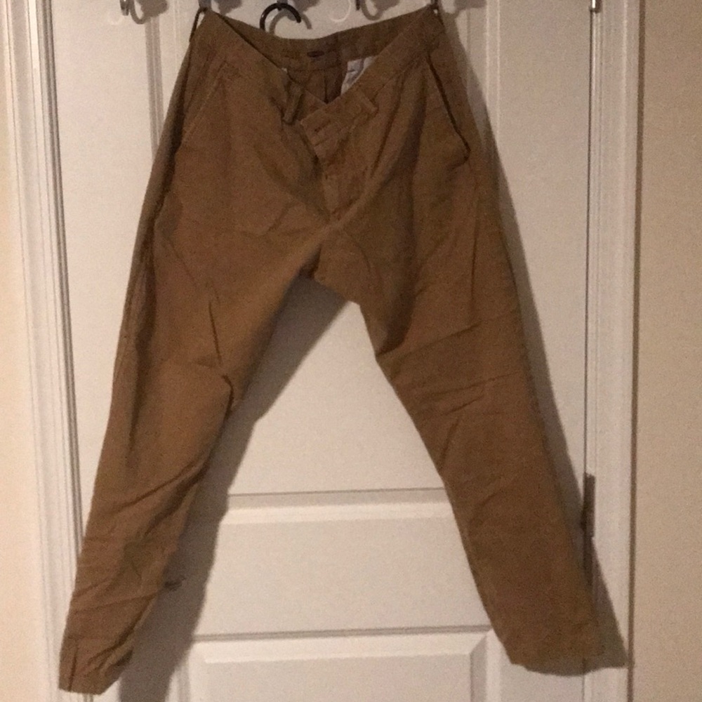 Men khaki pants